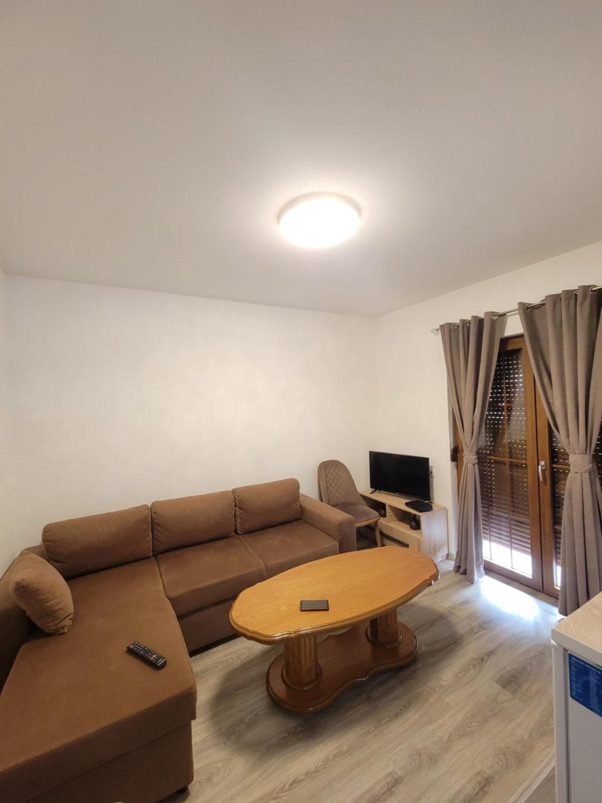 Eleon Motel 브레조비체 외부 사진