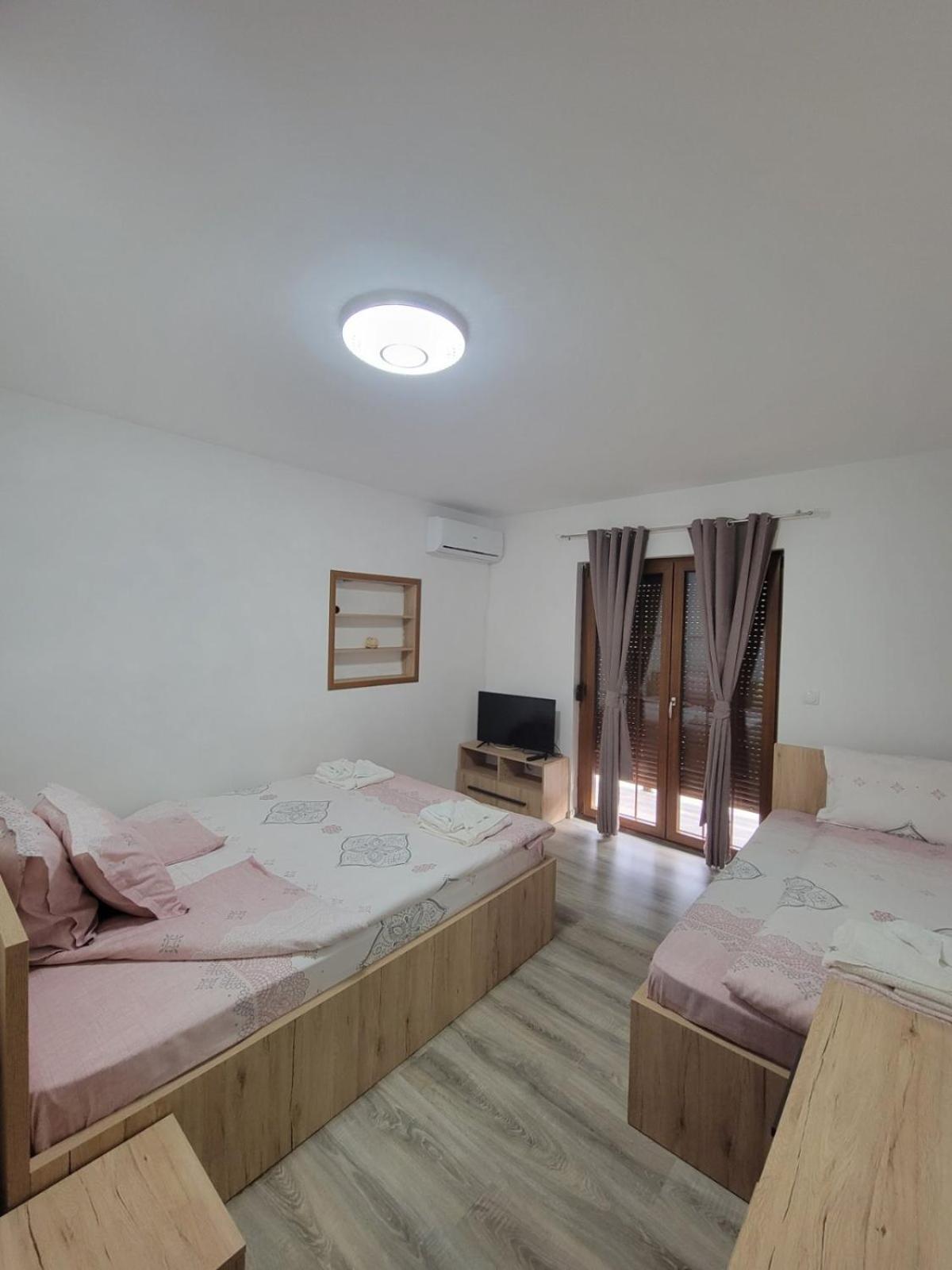 Eleon Motel 브레조비체 외부 사진
